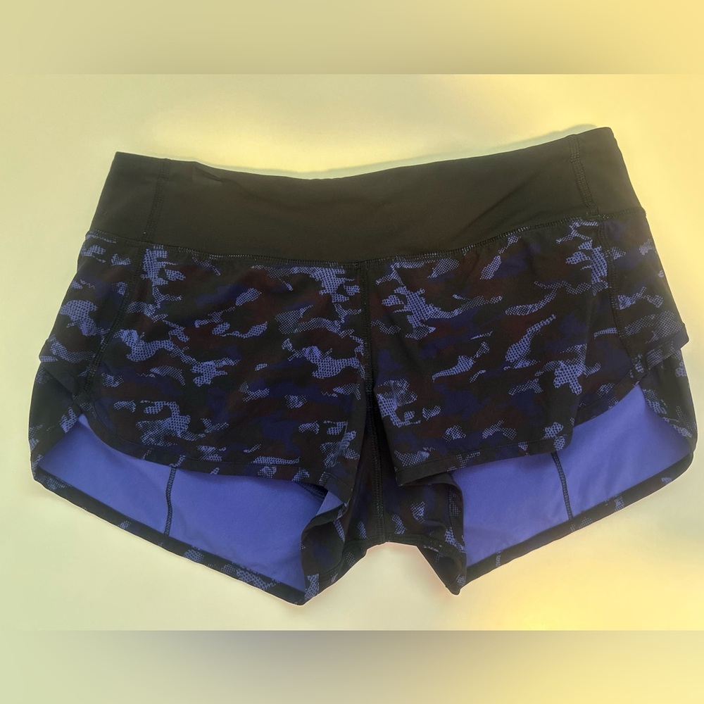 Lululemon Athletica Black and Blue Camo Athletic Shorts